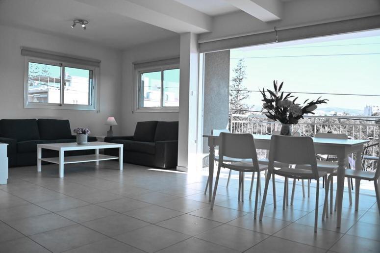 Edessis Beach House ลิมาซอล ภายนอก รูปภาพ
